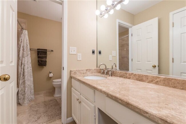 Building Photo - 28106 Plantation Dr NE