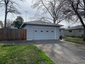 Building Photo - 10528 Dolecetto Dr