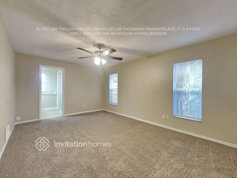 Building Photo - 2991 62nd Ave S