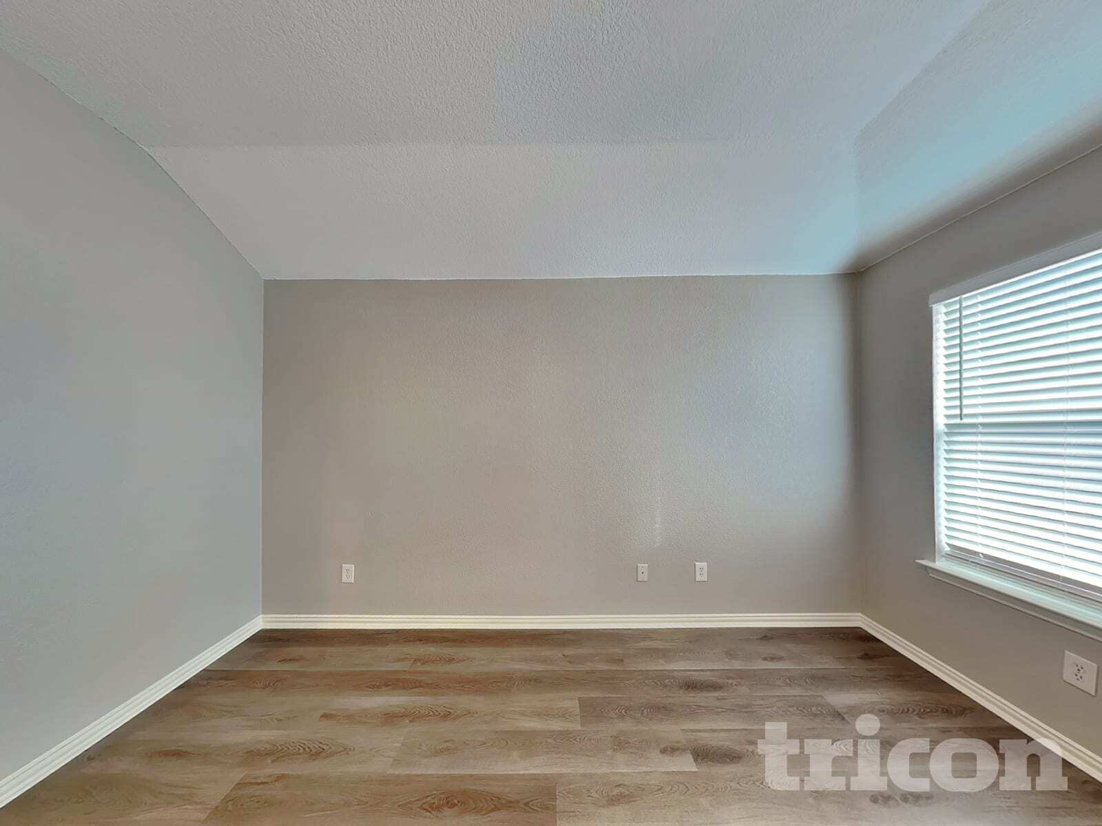 Building Photo - 1810 Millbrook Dr