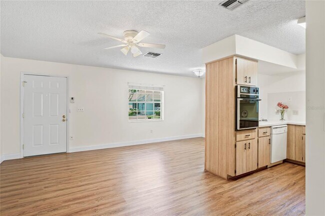 Building Photo - 6709 Devonshire Ln