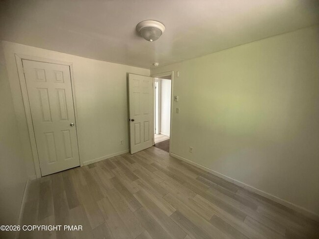 Building Photo - 2186 Spring Dr