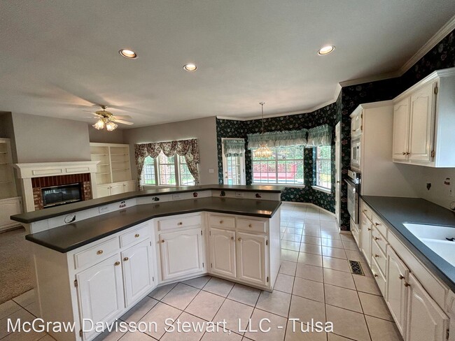Building Photo - 3 br, 2 bath House - 4930 E 88th Pl