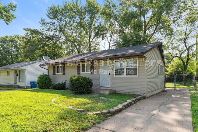 Building Photo - 10720 Spring Garden Dr