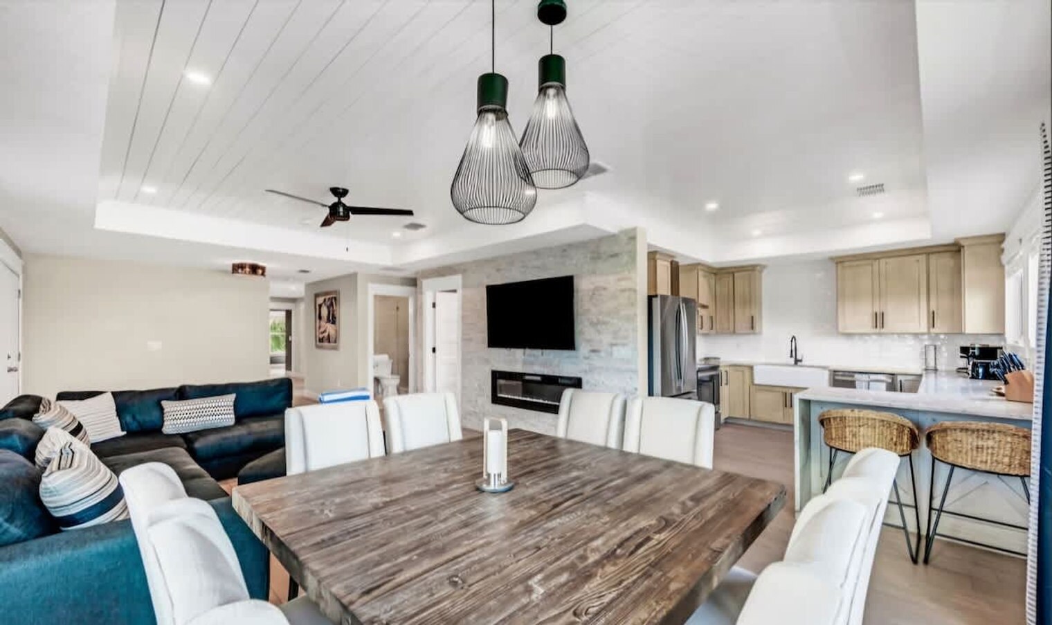 Building Photo - 2411 Avenue C