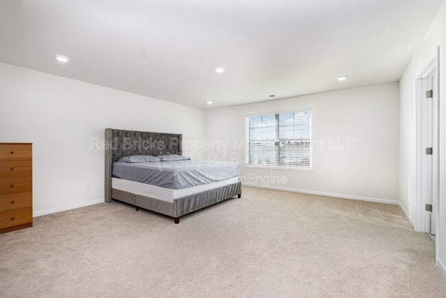 Building Photo - 7901 Iron Rd