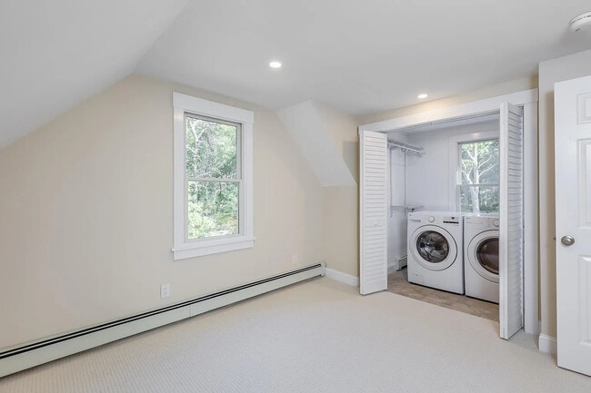 Building Photo - 126 Twin Hill Rd