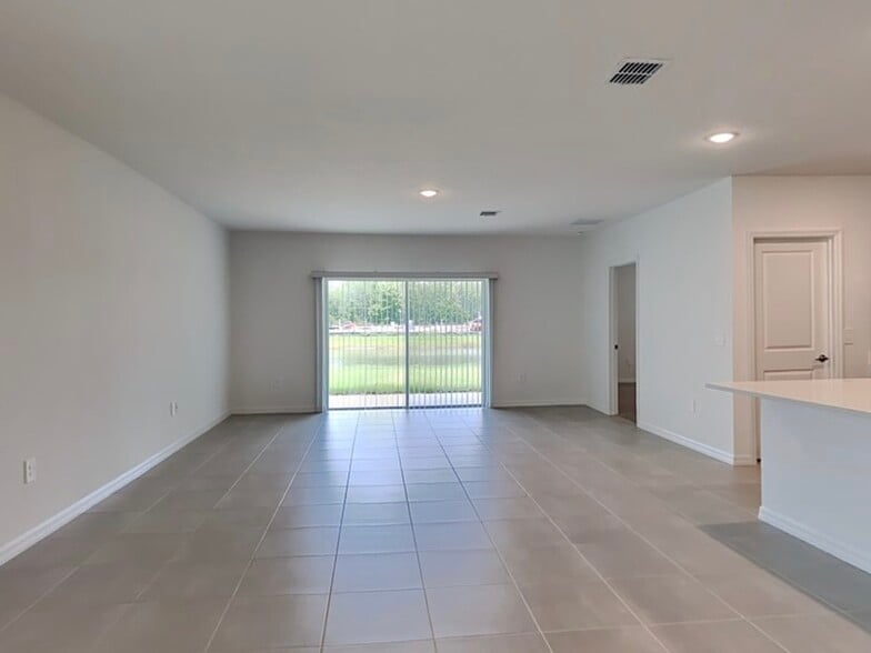 Building Photo - 258 Amber Way