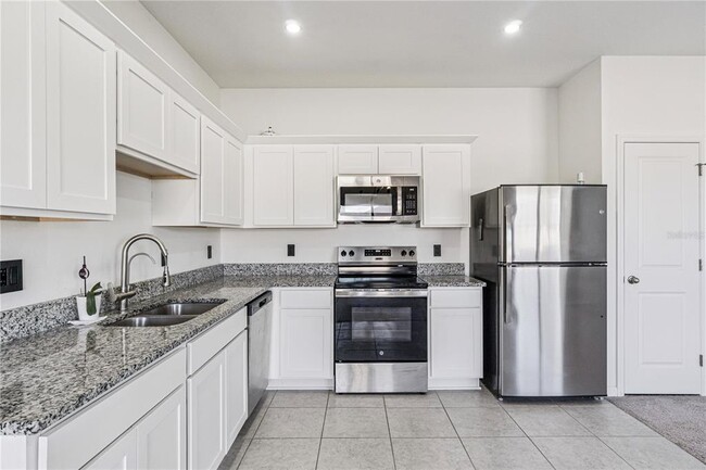 Building Photo - 5931 Chestnut Grv Pl