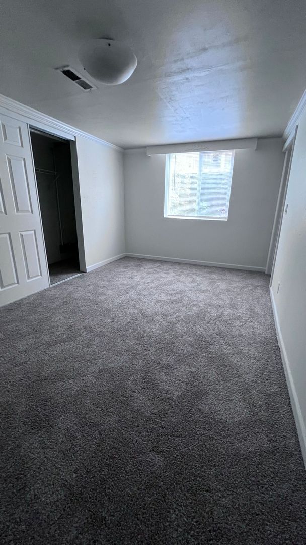 Building Photo - NEW LISTING!! Shadle 4 bedroom 2 bath