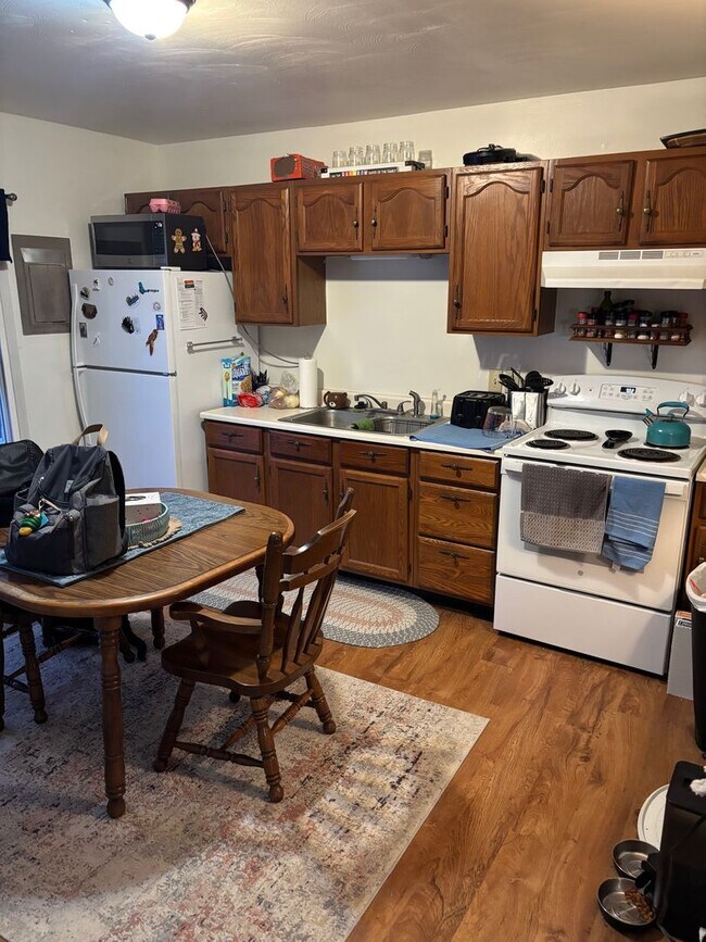 Building Photo - 172/174 Jacksonville Road