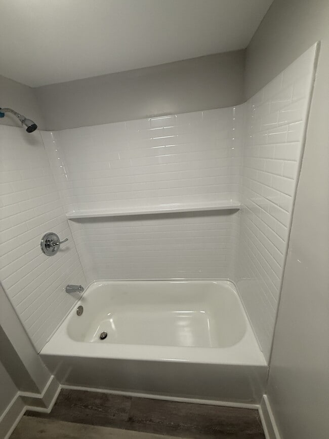 Building Photo - 537 37th Terrace W