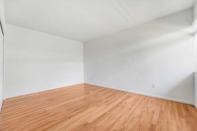 Bedroom 4 - 22819 Gershwin Dr