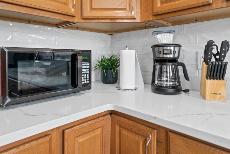 Building Photo - 1626 Union Turnpike