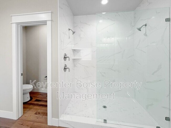 Building Photo - 4401 E Wedge St