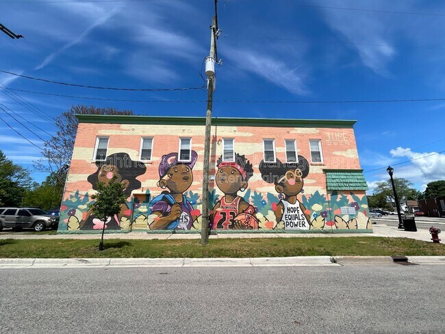 Building Photo - 1147 3rd St