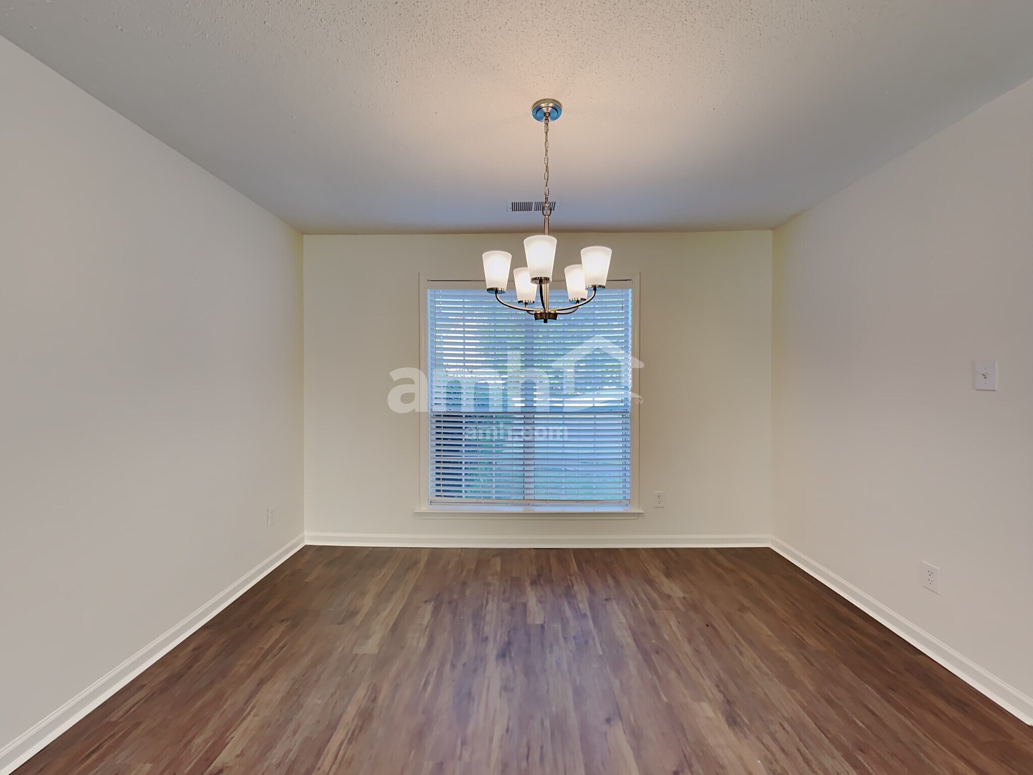 Building Photo - 1315 Chatman Cove