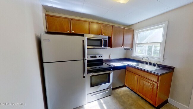 Building Photo - 420 Delaware Ave