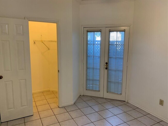 Building Photo - 3111 Tom Green St