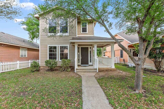 Building Photo - Plum Creek - 3 Bedroom / 2.5 Bathroom Home - 2 Car Garage - Fenced Backyard