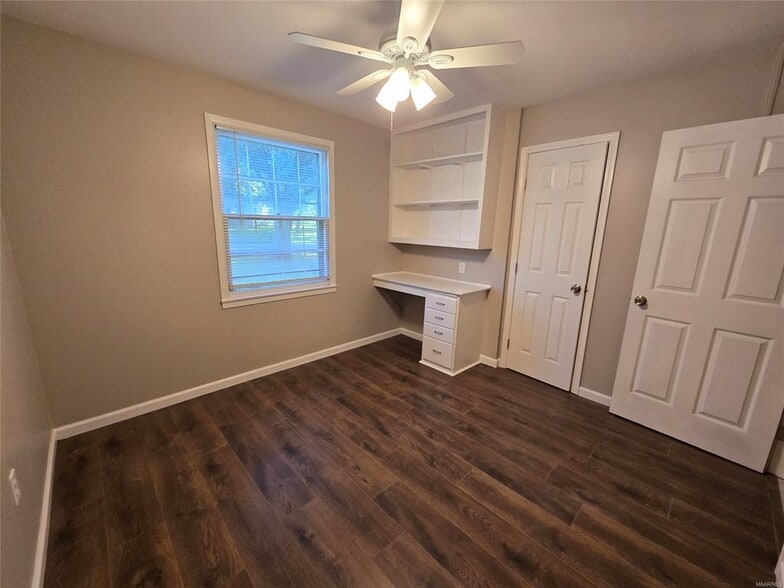 Building Photo - 3540 Farwood Dr