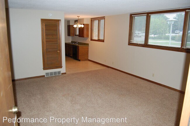 Building Photo - 401 N 57th St