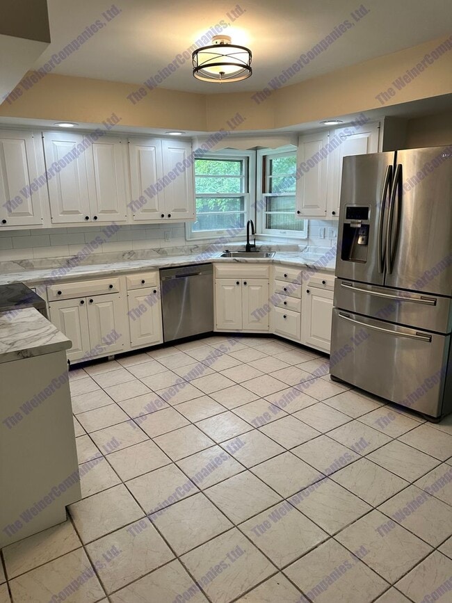 Building Photo - 4-Bedroom 3-Bath Home Available This August