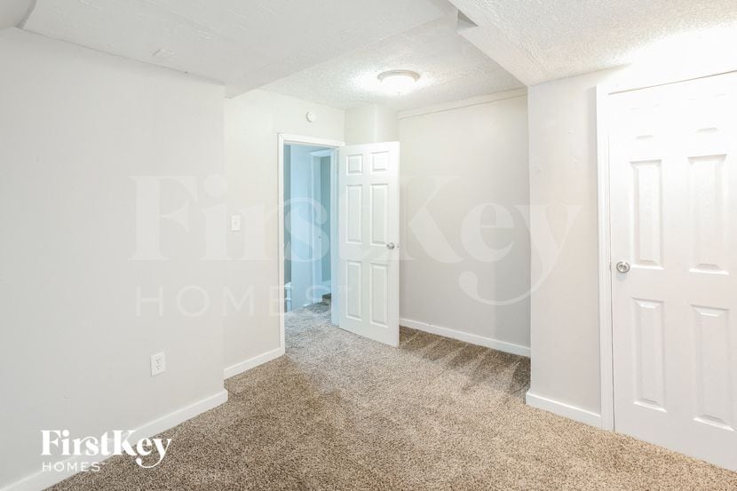 Building Photo - 2448 Norton Ave