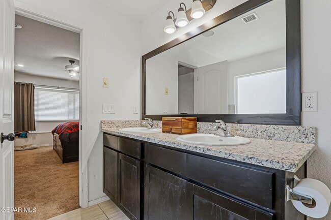 Building Photo - 12748 Tre Maximiliano Ave