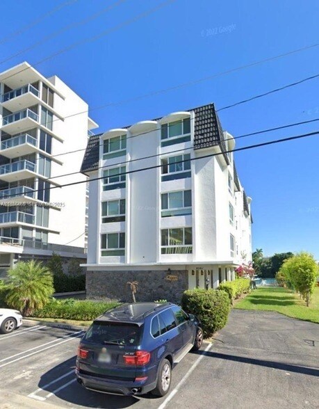 Building Photo - 9501 E Bay Harbor Dr