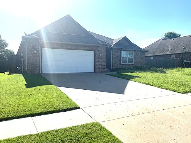 Building Photo - 14537 S Urbana Ct