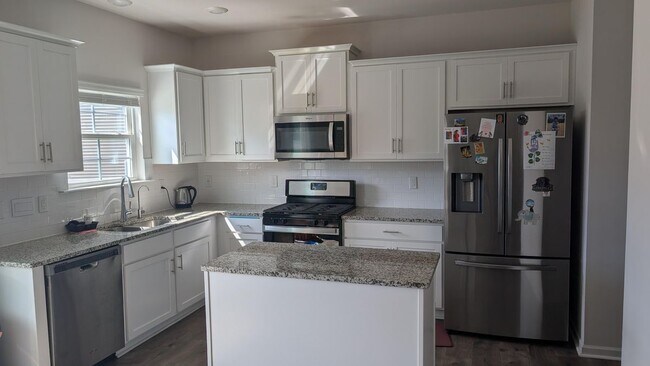 Building Photo - 3599 Village Springs Dr