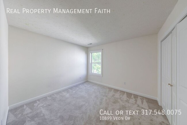 Building Photo - 10899 Veon Dr