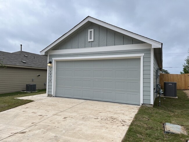 Building Photo - 14814 Dillard Ml