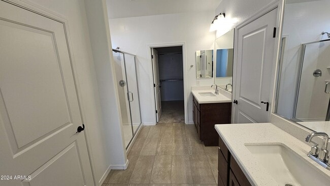 Building Photo - 12757 W Pkwy Ln