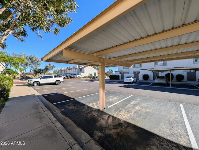 Building Photo - 4114 E Union Hills Dr