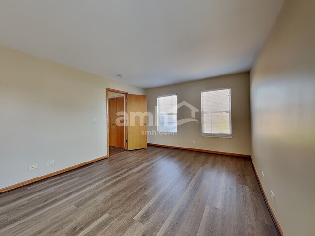 Building Photo - 1217 Violet Ln