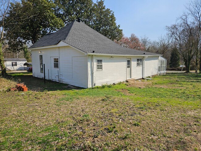 Building Photo - 508 Division