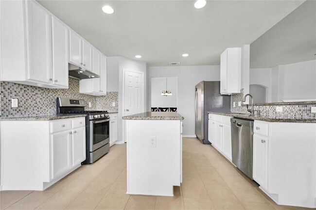 Building Photo - 23931 Ayscough Ln