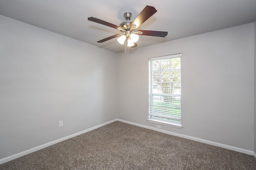 Building Photo - 5719 Myers Rd