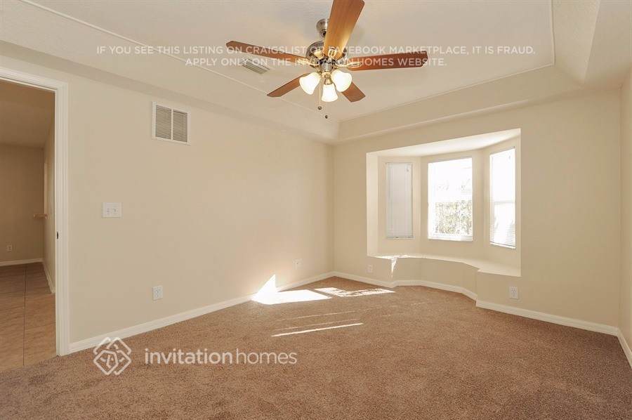 Building Photo - 10710 Lakeside Vista Dr