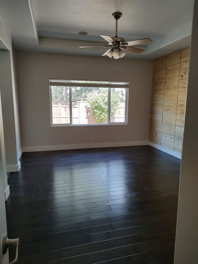 Building Photo - Gorgeous Former Model 4BD Ranch Home | Upg...
