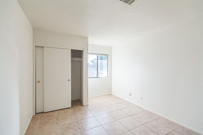 Building Photo - 78701 Ave 42