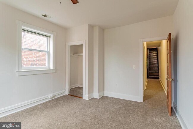 Building Photo - 1459 Chapin St NW