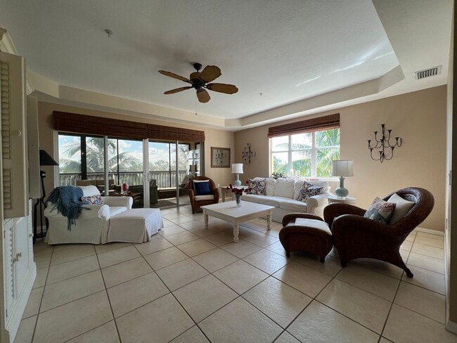 Building Photo - Furnished/Short Term Rental ** Available 9...