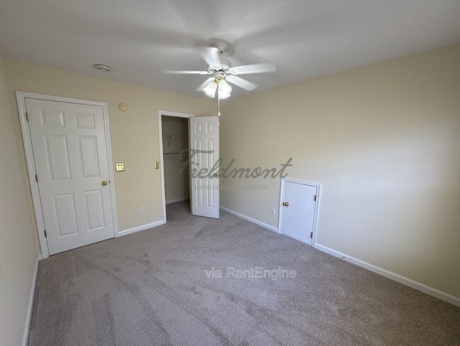 Building Photo - 102 Wyndham Ct