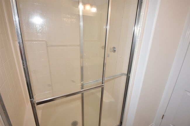 Building Photo - 10010 Sugarvine Ln