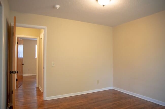 Building Photo - 3 bedroom/ 2 bathroom rental in Cullman City limits.