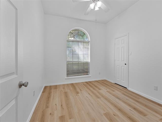 Building Photo - 3651 Willow Creek Dr