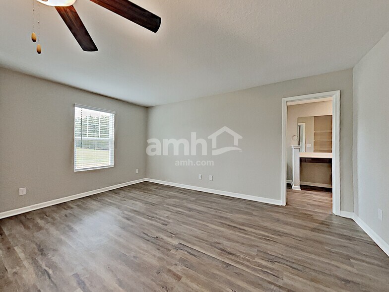 Building Photo - 4885 Bridle Path